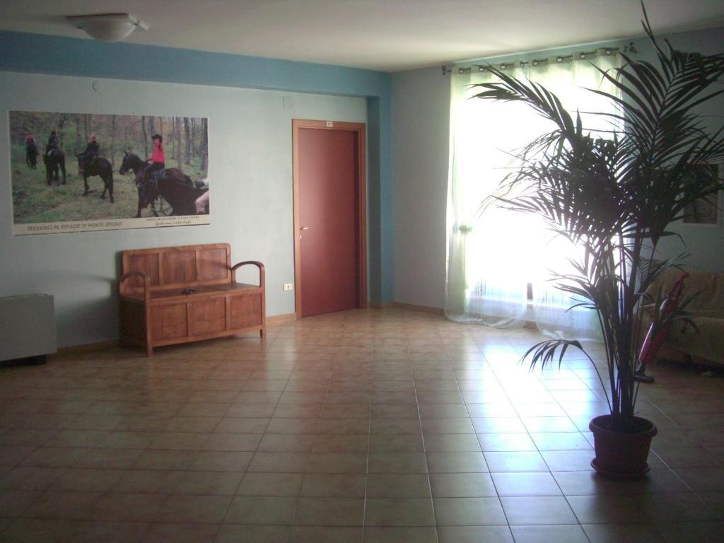 Hotel Menta E Rosmarino Monte SantʼAngelo Стая снимка