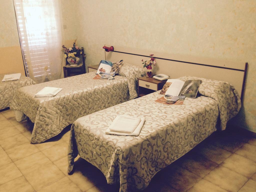 Hotel Menta E Rosmarino Monte SantʼAngelo Екстериор снимка