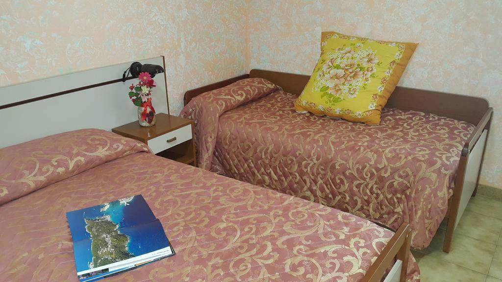 Hotel Menta E Rosmarino Monte SantʼAngelo Екстериор снимка