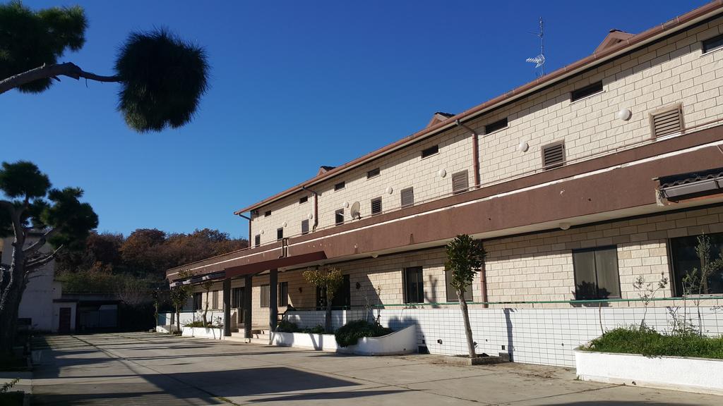 Hotel Menta E Rosmarino Monte SantʼAngelo Екстериор снимка