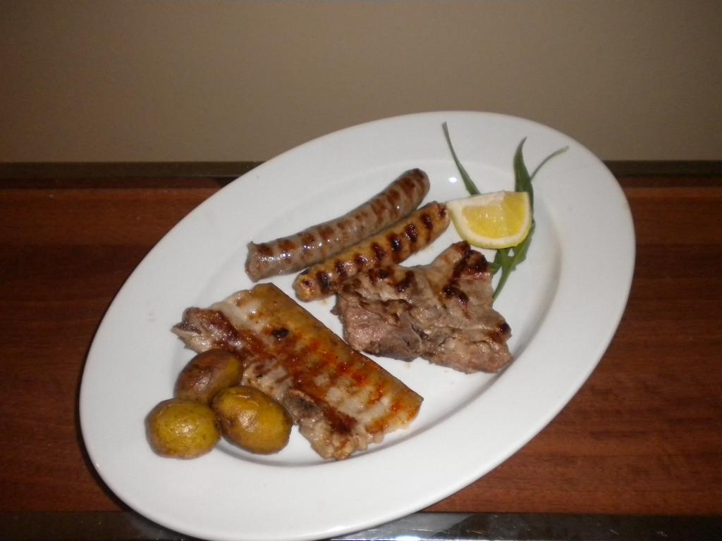 Hotel Menta E Rosmarino Monte SantʼAngelo Екстериор снимка